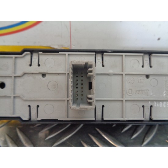 BUTOANE GEAM STANGA FATA RENAULT MEGANE III, AN 2008-2016 ( CU RABATARE OGLINZI)