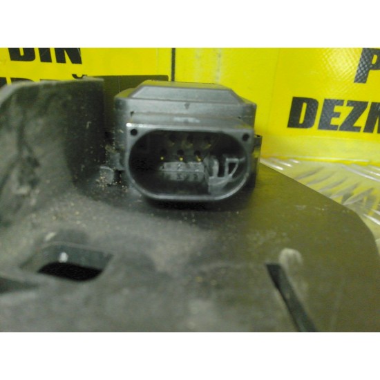 PEDALA ACCELERATIE BMW SERIA 3 E90 2.0 d ,AN 2005-2011 ! PEDALA ACCELERATIE BMW SERIA 3 E90 2.0 d ,AN 2005-2011 !