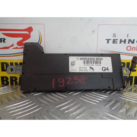 MODUL AMPLIFICATOR SEMNAL RADIO MERCEDES CLASA C W203, AN 2001-2007