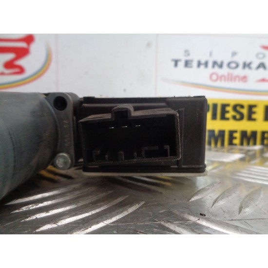 MOTORAS MACARA STANGA SPATE VOLKSWAGEN GOLF VII ,  2013-2016
