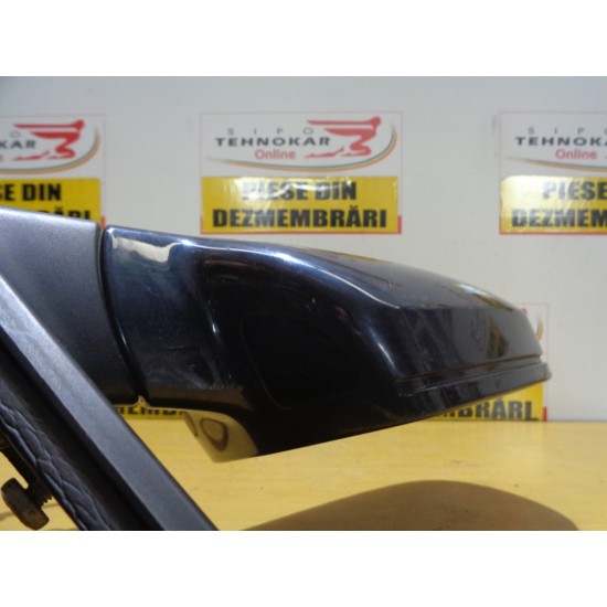 OGLINDA DREAPTA AUDI A4 B8 , AN 2011-2016, 12 FIRE LUMINA AMBIENTALA 