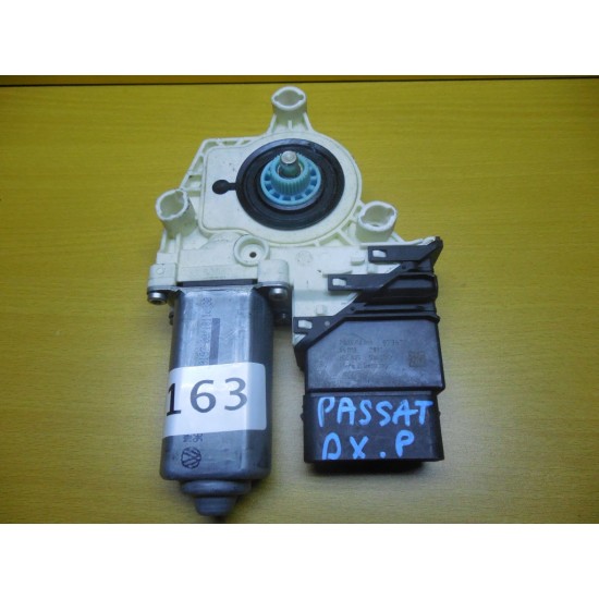 Motoras macara dreapta spate Volkswagen Passat An 2006 Motoras macara dreapta spate Volkswagen Passat An 2006