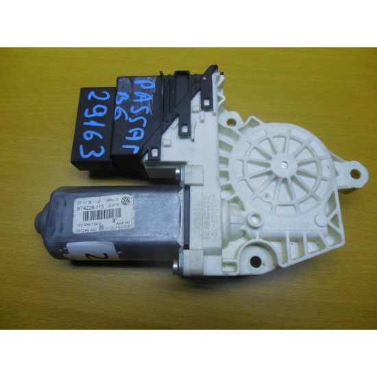 Motoras macara dreapta spate Volkswagen Passat An 2006 Motoras macara dreapta spate Volkswagen Passat An 2006