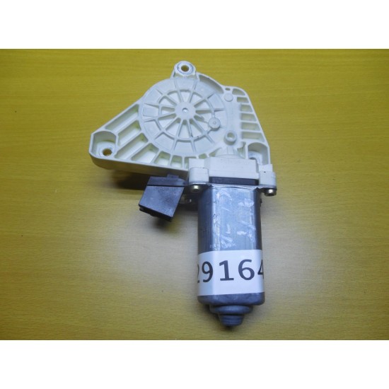 Motoras macara dreapta fata Mercedes A-Class, W169,  2004-2012