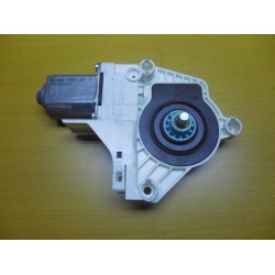 Motoras macara dreapta spate Audi A4 B8, 2.0 TDI, An 2010