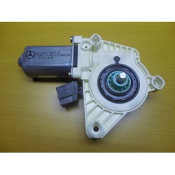 Motoras macara dreapta spate Mercedes A-Class  W169, An 2012