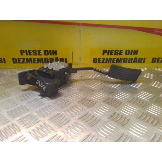 PEDALA ACCELERATIE MITSUBISHI L200 2.5DIESEL ,AN 2005-2014 !