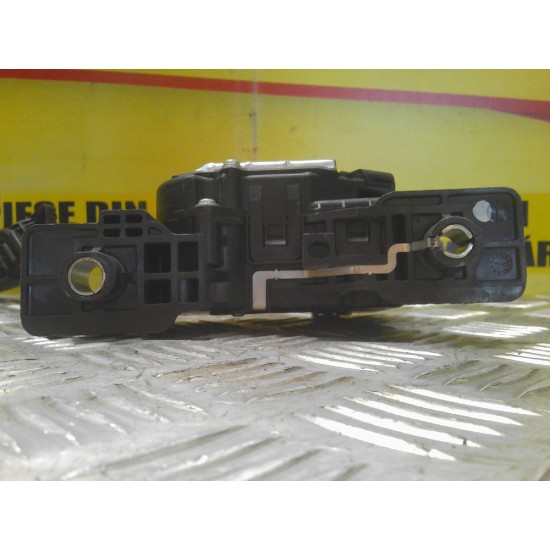 PEDALA ACCELERATIE MITSUBISHI L200 2.5DIESEL ,AN 2005-2014 !