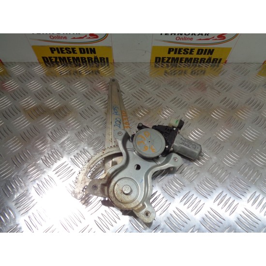 MACARA STANGA SPATE MITSUBISHI L200 , AN 2005-2015