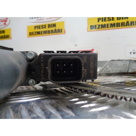 MACARA DREAPTA FATA OPEL ASTRA H , AN 2005-2010