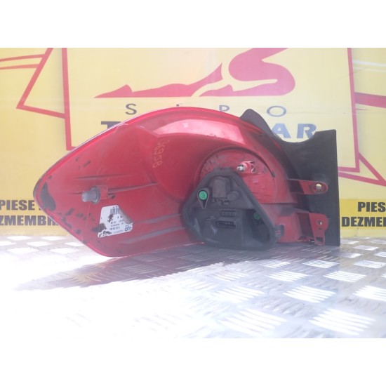 STOP DREAPTA RENAULT CLIO III , COMBI , AN 2009-2014 ! STOP DREAPTA RENAULT CLIO III , COMBI , AN 2009-2014 !