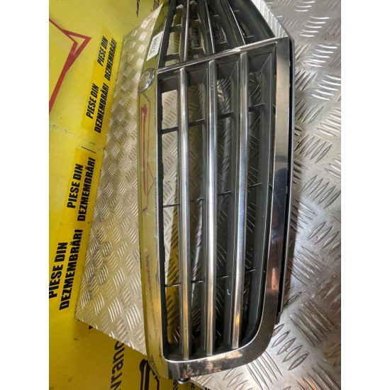 GRILA RADIATOR MERCEDES BENZ CLASA C ,W204 ,AN 2007-2014 !