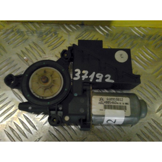 MOTORAS MACARA DREAPTA SPATE SKODA FABIA I, AN 2000-0007 !