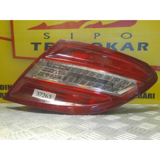 STOP DREAPTA MERCEDES CLASA C W204 ,AN 2008-2012 ! CU LED