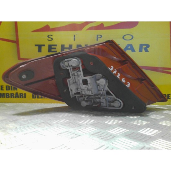 STOP DREAPTA MERCEDES CLASA C W204 ,AN 2008-2012 ! CU LED