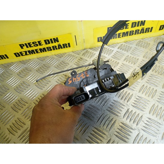 BROASCA STANGA FATA OPEL CORSA D ,AN 2006-2012 !