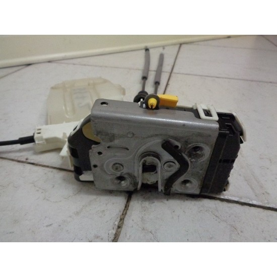 BROASCA USA STANGA FATA FIAT 500X 2014-2019 BROASCA USA STANGA FATA FIAT 500X 2014-2019