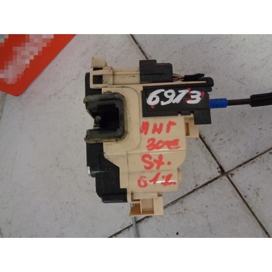 BROASCA USA STANGA FATA FIAT PANDA III 2012-2019 BROASCA USA STANGA FATA FIAT PANDA III 2012-2019