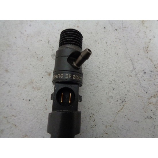 INJECTOARE RENAULT CLIO 1.5 DIESEL 2005-2010 INJECTOARE RENAULT CLIO 1.5 DIESEL 2005-2010