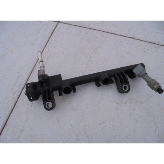 RAMPA INJECTOARE TOYOTA YARIS 2004-2011