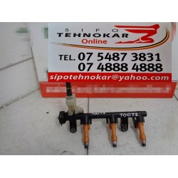 RAMPA INJECTOARE TOYOTA YARIS 1.0 BENZINA 2005-2011