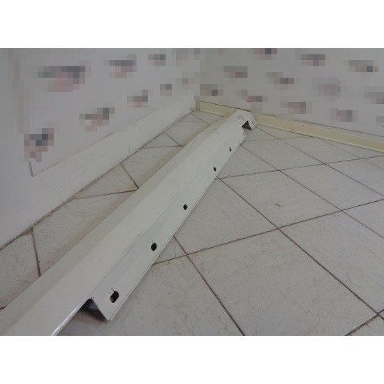 PRAG STANGA MERCEDES CLASA C BREAK 2008-2015 PRAG STANGA MERCEDES CLASA C BREAK 2008-2015