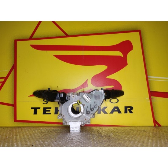 Bloc de lumini si maneta strgator Nissan Micra K12 an 2003-2009 Bloc de lumini si maneta strgator Nissan Micra K12 an 2003-2009