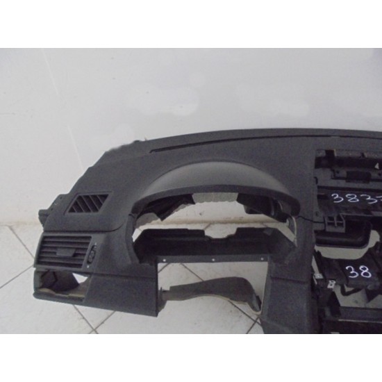 Plansa bord Bmw X3 E83 an 2004-2010 Plansa bord Bmw X3 E83 an 2004-2010