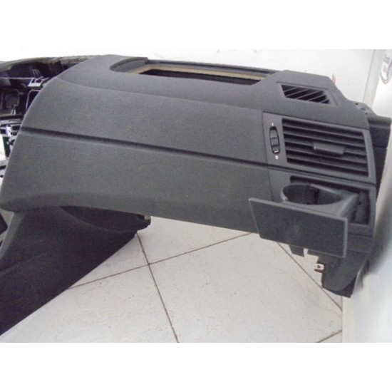Plansa bord Bmw X3 E83 an 2004-2010 Plansa bord Bmw X3 E83 an 2004-2010