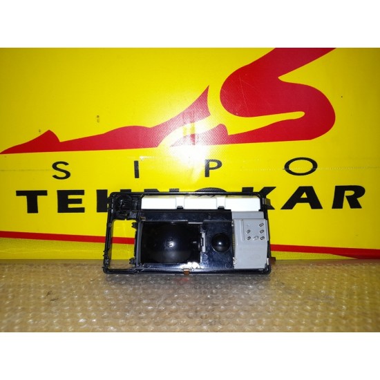 Plafoniera Mercedes Clasa E W124 an 1995-1995 Plafoniera Mercedes Clasa E W124 an 1995-1995