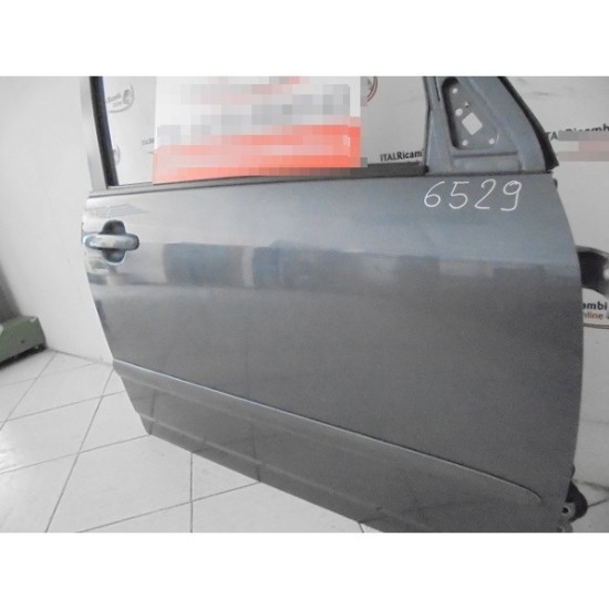 USA FATA DREAPTA TOYOTA COROLLA VERSO AN 2001-2004