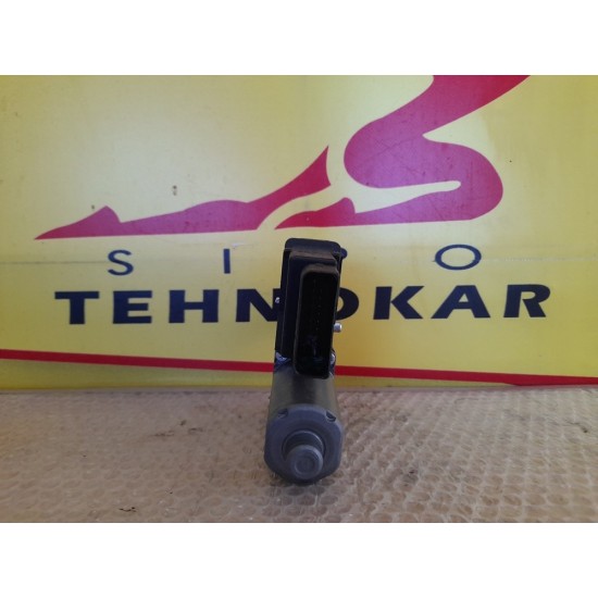 MOTORAS MACARA STANGA SPATE VOLKSWAGEN GOLF PLUS 2004-2014 MOTORAS MACARA STANGA SPATE VOLKSWAGEN GOLF PLUS 2004-2014