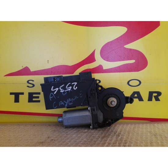 MOTORAS MACARA DREAPTA FATA PORSCHE CAYENNE 2003-2011 MOTORAS MACARA DREAPTA FATA PORSCHE CAYENNE 2003-2011