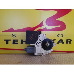 MOTORAS MACARA DREAPTA FATA Volkswagen TIGUAN 2007-2015 MOTORAS MACARA DREAPTA FATA Volkswagen TIGUAN 2007-2015