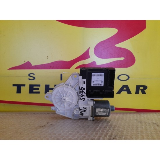 MOTORAS MACARA DREAPTA FATA Volkswagen TIGUAN 2007-2015