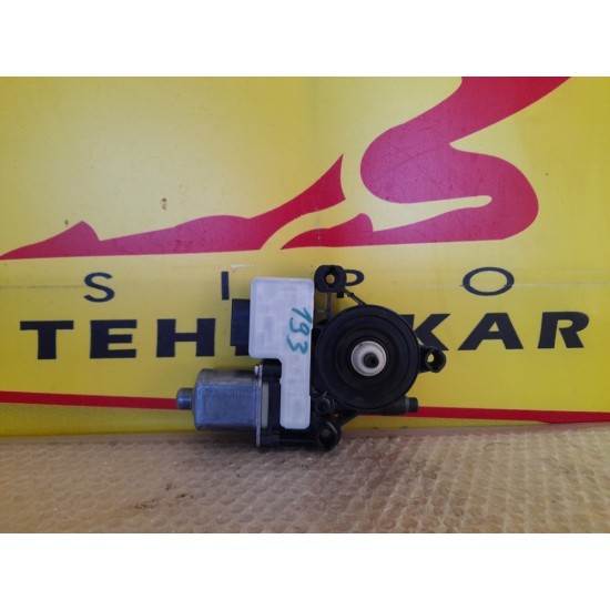MOTORAS MACARA STANGA SPATE AUDI A3 2012-2017