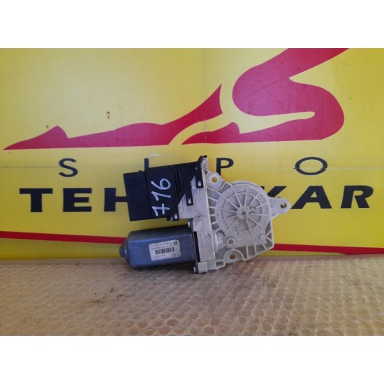 MOTORAS MACARA DREAPTA SPATE VOLKSWAGEN PASSAT SW 2005-2011 MOTORAS MACARA DREAPTA SPATE VOLKSWAGEN PASSAT SW 2005-2011
