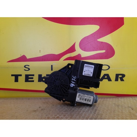 MOTORAS MACARA STANGA FATA VOLKSWAGEN GOLF VI 2008-2012 MOTORAS MACARA STANGA FATA VOLKSWAGEN GOLF VI 2008-2012