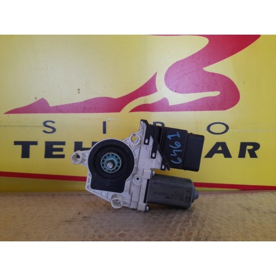 MOTORAS MACARA STANGA SPATE Volkswagen TIGUAN 2007-2016 MOTORAS MACARA STANGA SPATE Volkswagen TIGUAN 2007-2016