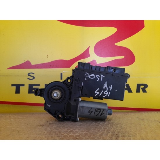 MOTORAS MACARA DREAPTA SPATE AUDI A4 SW 2001-2009 MOTORAS MACARA DREAPTA SPATE AUDI A4 SW 2001-2009
