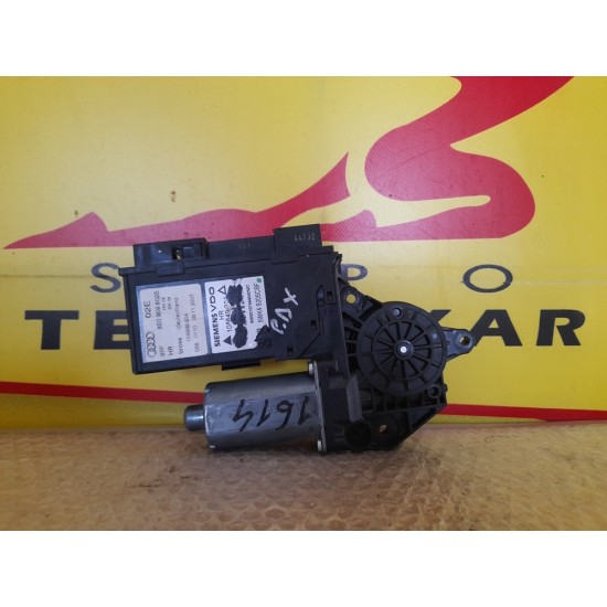 MOTORAS MACARA DREAPTA SPATE AUDI A4 SW 2001-2009 MOTORAS MACARA DREAPTA SPATE AUDI A4 SW 2001-2009