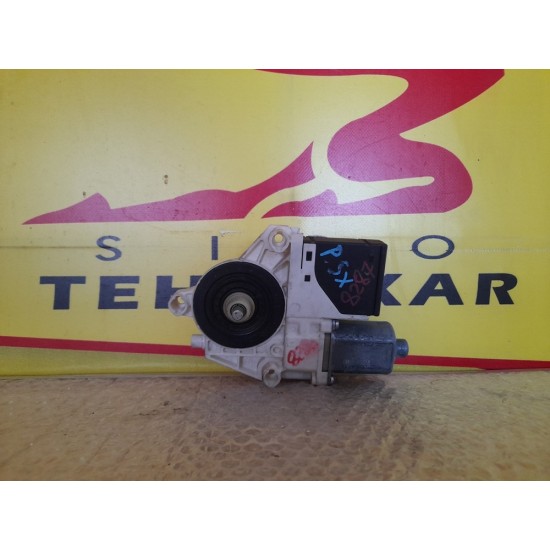 MOTORAS MACARA STANGA SPATE RENAULT MEGANE 2009-2015 MOTORAS MACARA STANGA SPATE RENAULT MEGANE 2009-2015
