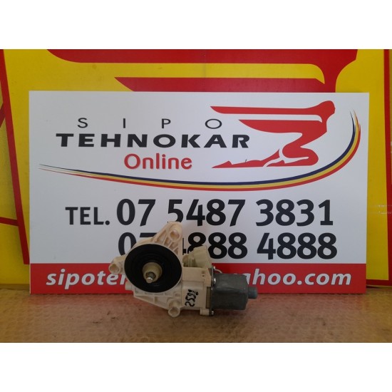 MOTORAS MACARA DREAPTA SPATE MERCEDES CLASA E 2009-2016 MOTORAS MACARA DREAPTA SPATE MERCEDES CLASA E 2009-2016