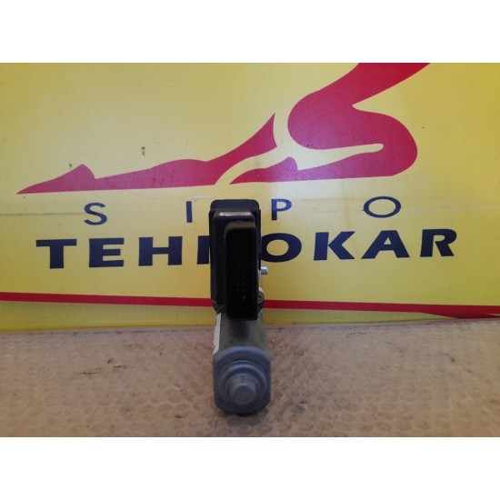 MOTORAS MACARA STANGA SPATE VOLKSWAGEN TOURAN 2003-2011 MOTORAS MACARA STANGA SPATE VOLKSWAGEN TOURAN 2003-2011
