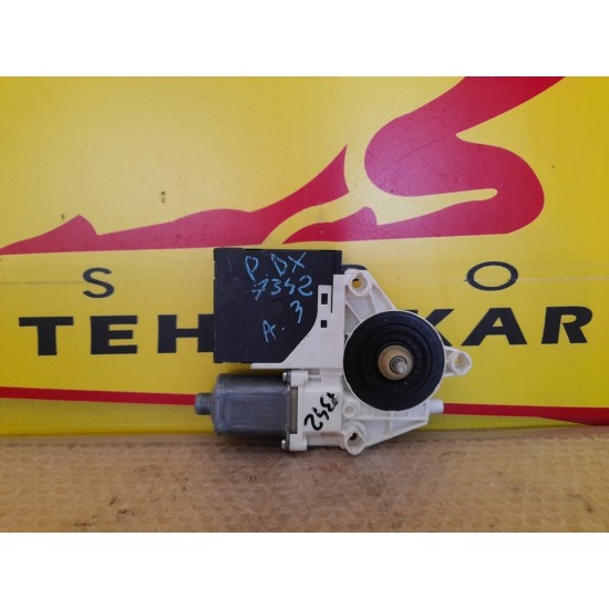 MOTORAS MACARA DREAPTA SPATE AUDI A3 2003-2012 MOTORAS MACARA DREAPTA SPATE AUDI A3 2003-2012