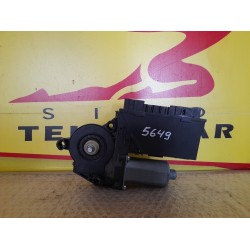 MOTORAS MACARAN STANGA FATA VOLKSWAGEN TOUAREG 2002-2010 MOTORAS MACARAN STANGA FATA VOLKSWAGEN TOUAREG 2002-2010