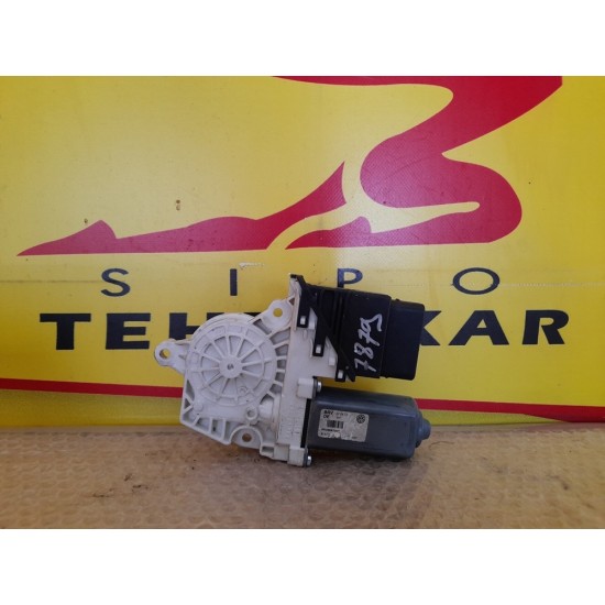 MOTORAS MACARA DREAPTA SPATE VOLKSWAGEN Golf VI 2008-2012 MOTORAS MACARA DREAPTA SPATE VOLKSWAGEN Golf VI 2008-2012