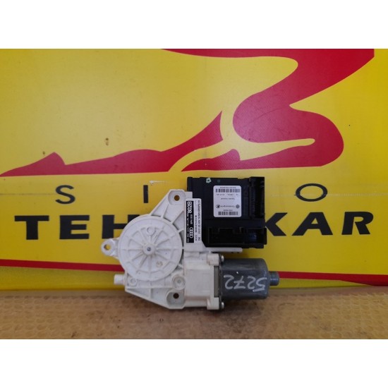 MOTORAS MACARA DREAPTA SPATE AUDI A2 2000-2007 MOTORAS MACARA DREAPTA SPATE AUDI A2 2000-2007