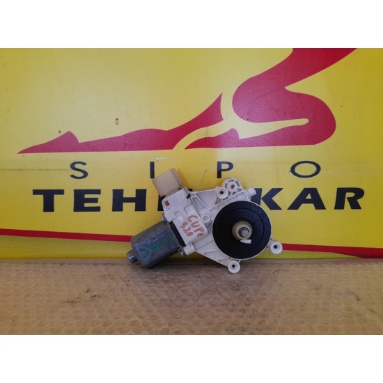 MOTORAS MACARA STANGA FATA BMW S3 COUPE 2006-2013 MOTORAS MACARA STANGA FATA BMW S3 COUPE 2006-2013