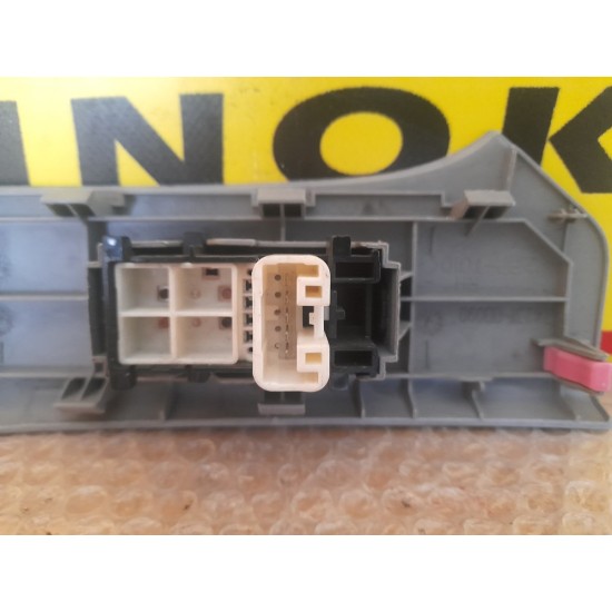 BUTOANE GEAM CU MANER TOYOTA YARIS 2005-2015 BUTOANE GEAM CU MANER TOYOTA YARIS 2005-2015